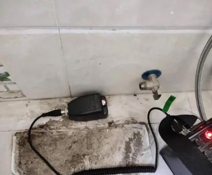 天津屋顶漏水维修公司分享下卫生间漏水的危害及解决方法